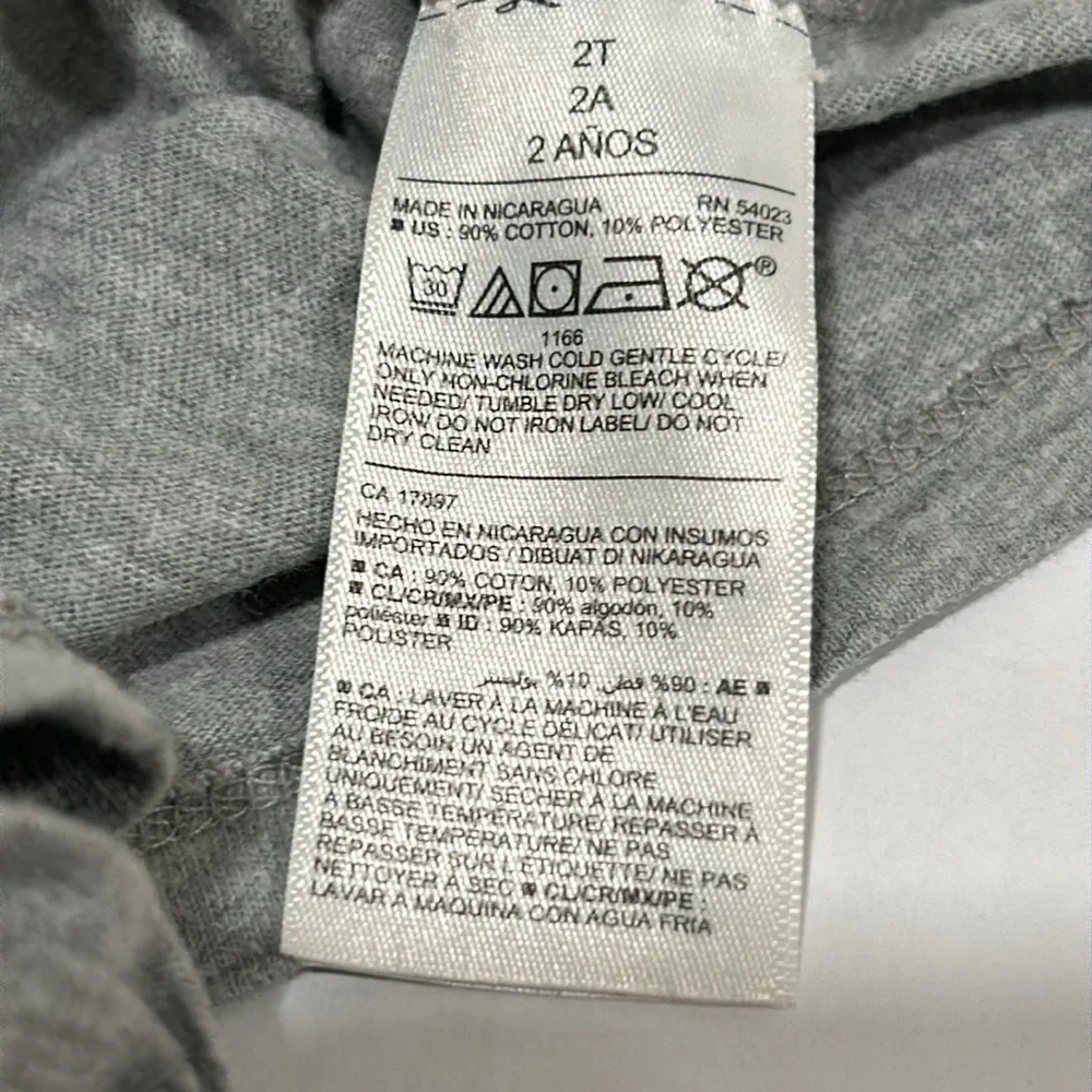 Old Navy tshirt